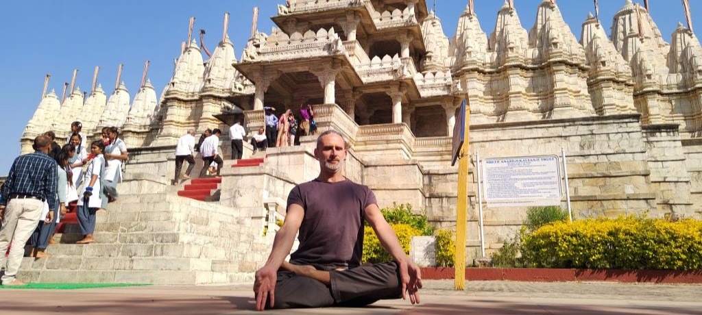 Tomek Kucharski, dżinijska świątynia w Ranakpur, Rajasthan 2025